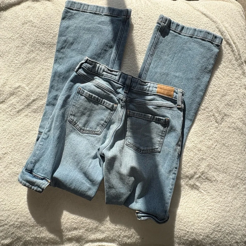 Abercrombie Kids Light Wash Denim Cargo Jeans Wide Leg - Size 15/16 Long